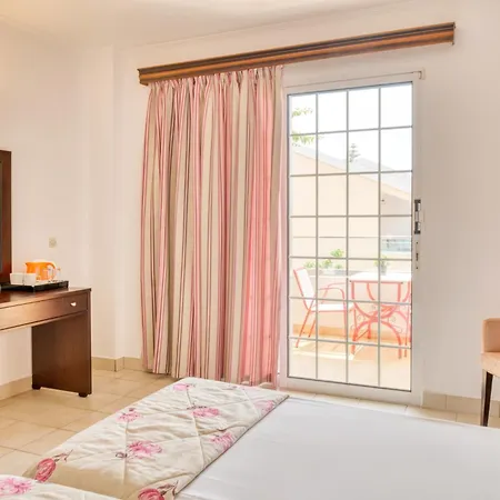 Apart-hotel Oscar 3*