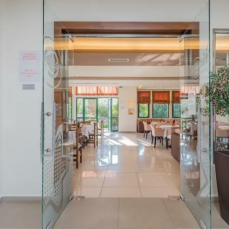 Apart-hotel Oscar 3*